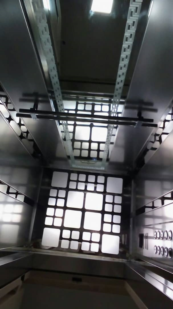 بعد از بازسازی وتزینات استیل کف سنگ