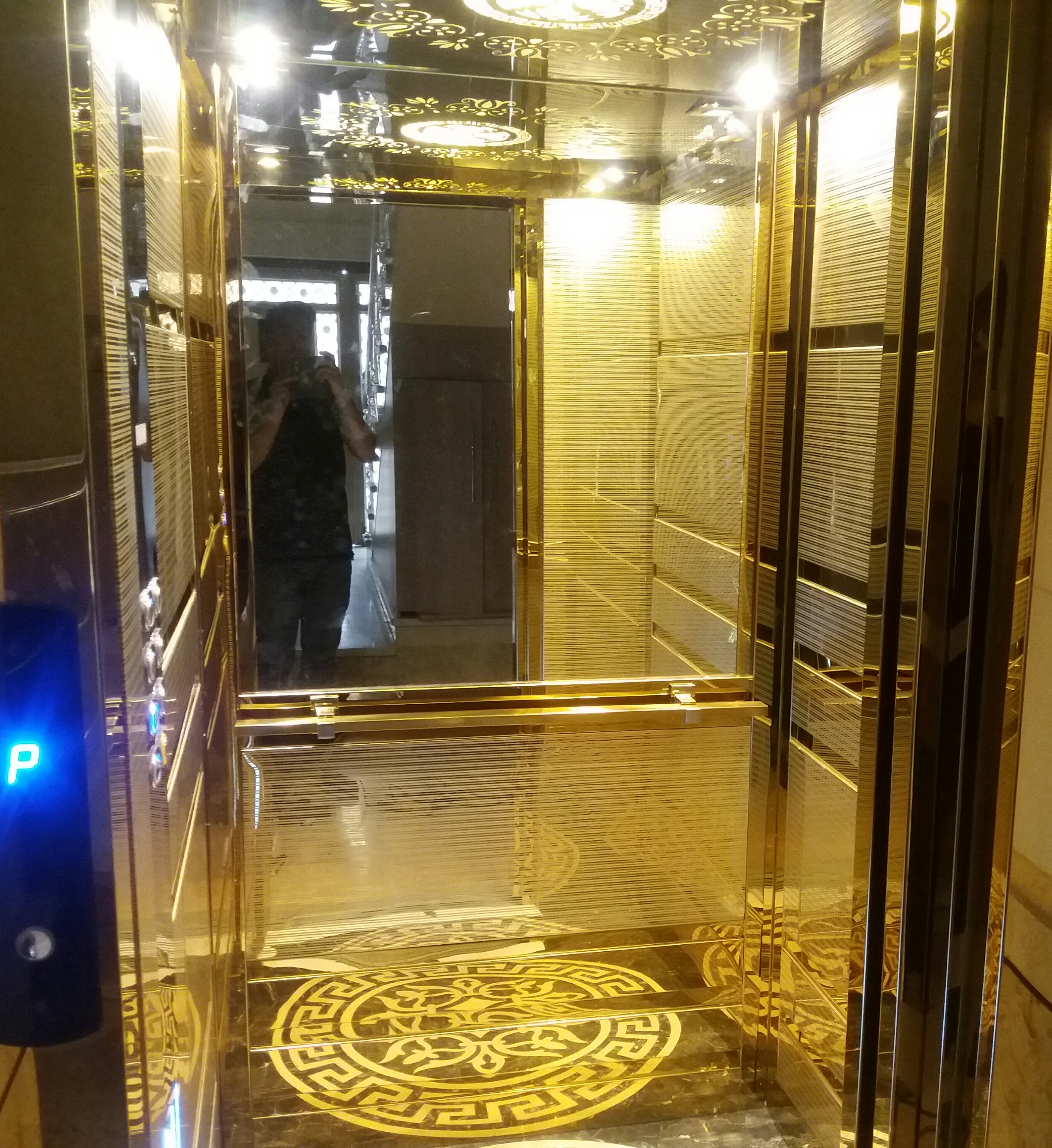 کابین استیل استیل